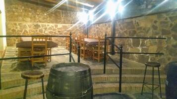 Sports bar