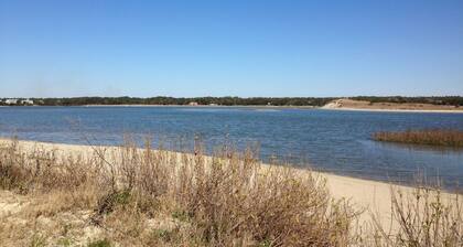 Nueva casa con vista al mar con piscina y paseo al océano e intercostero