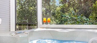 Main Street Hideaway | Cozy Cottage | Queen Bed | Hot Tub