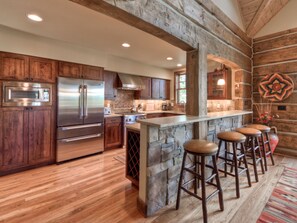 Refrigerador, microondas, horno y lavavajillas