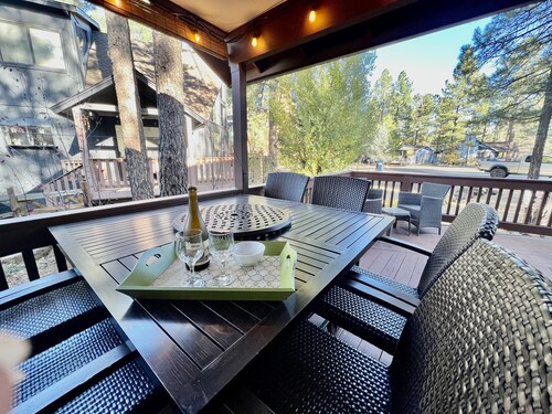 Cozy Cabin in the woods 