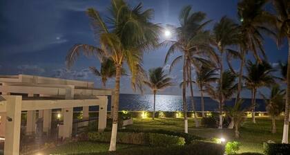 5 Sterne Private Beach Front Schöne Villa nur wenige Schritte vom Meer entfernt