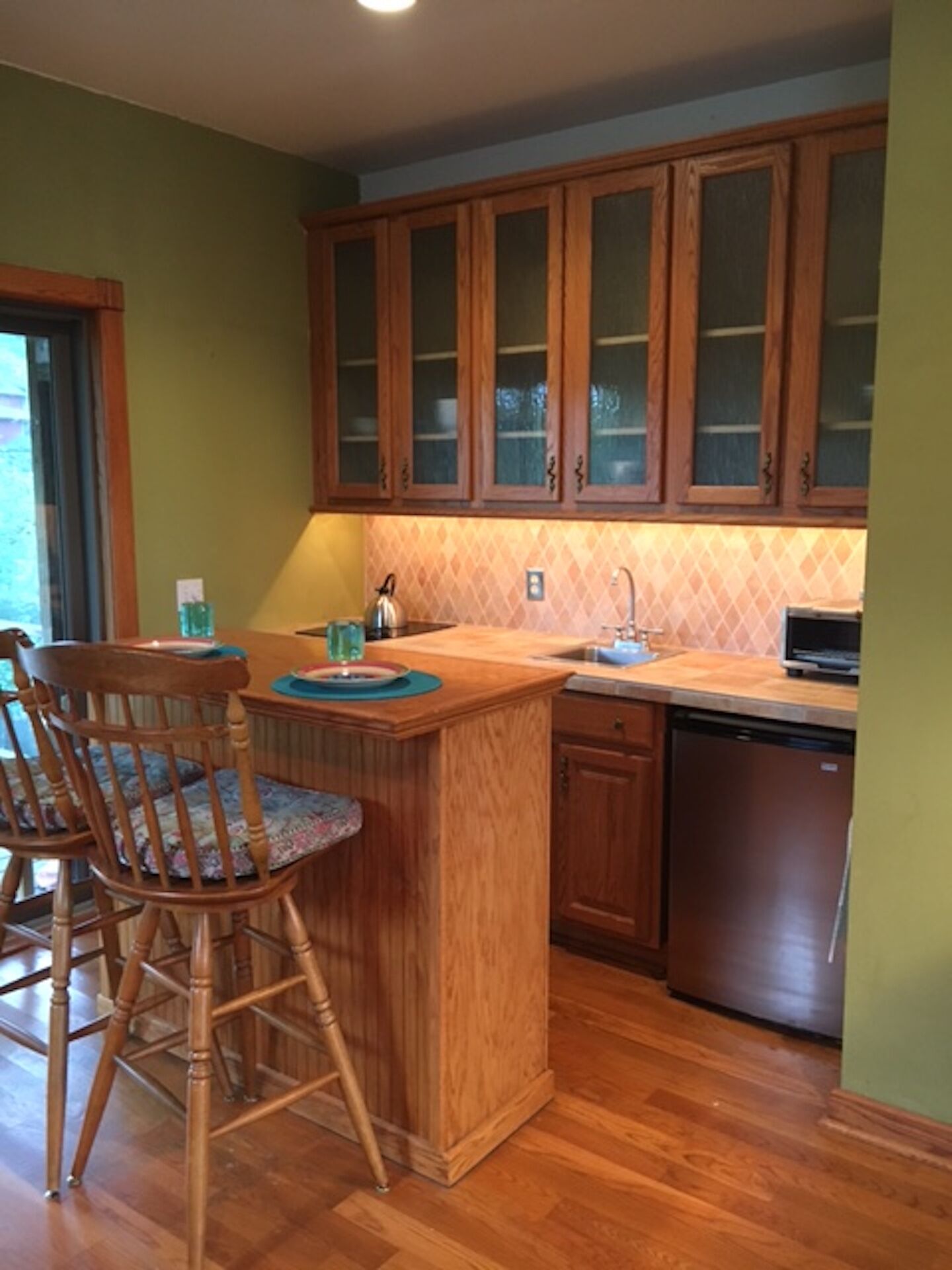 Spacious townhouse with hot tub!