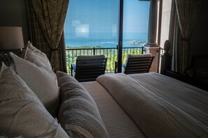 3 bedrooms, desk, free WiFi, bed sheets