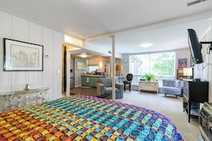 2 bedrooms, desk, iron/ironing board, free WiFi
