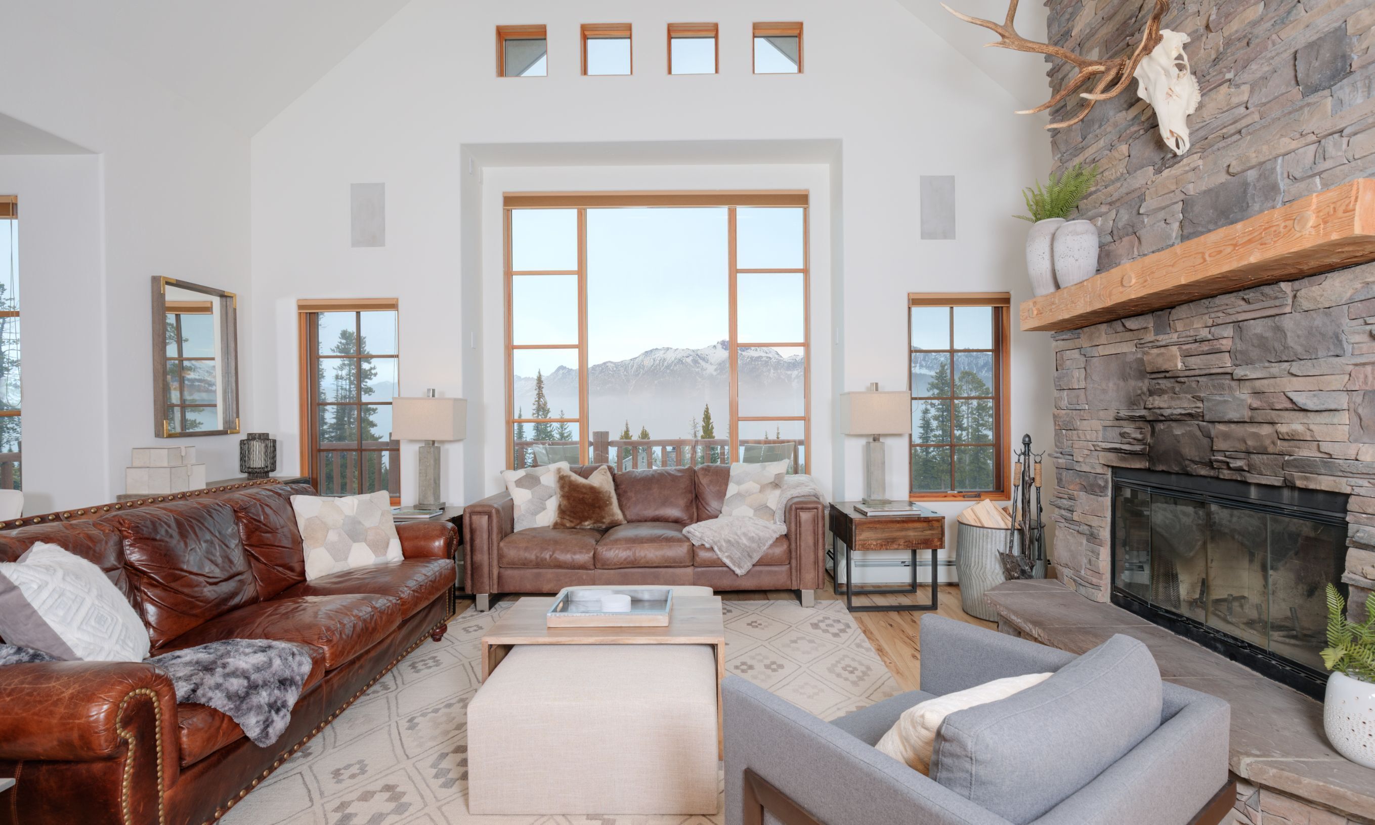Smart TV, fireplace, video games, DVD player