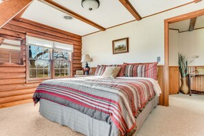 6 bedrooms, iron/ironing board, free WiFi, bed sheets