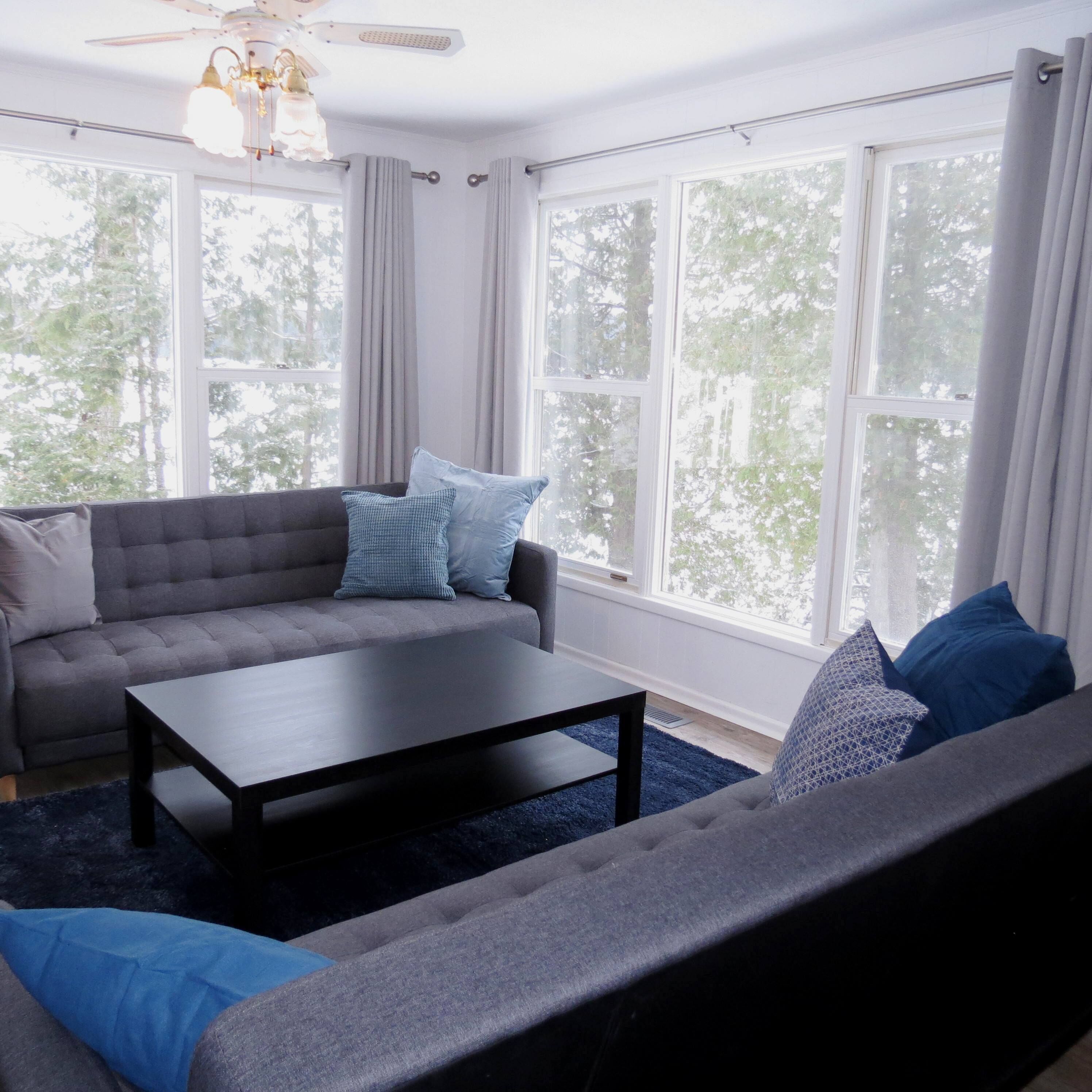 Enjoy the rugged natural beauty of the Haliburton Highlands, in comfort.