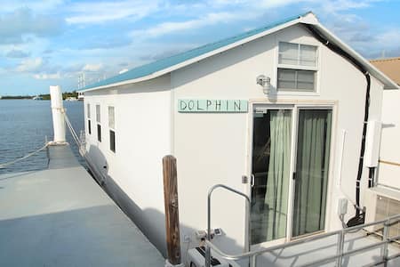 Tavernier House boat