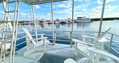 Waterfront Sunset View Aqua Villa Dolphin @ Mangrove Marina Resort