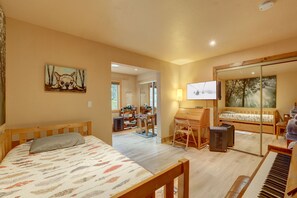 3 bedrooms, desk, iron/ironing board, travel cot - #DonnerBliss⛰HotTub👙FirePit🔥PetFriendly🐶WoodStove🪵 (Truckee)