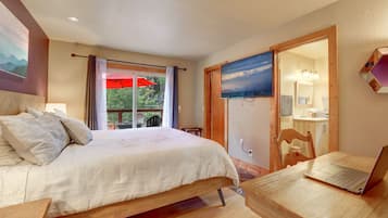 3 Schlafzimmer, Schreibtisch, Bügeleisen/Bügelbrett, Reisekinderbett