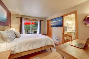3 Schlafzimmer, Schreibtisch, Bügeleisen/Bügelbrett, Reisekinderbett