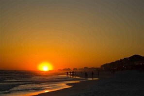 Beach nearby, sun-loungers, beach towels