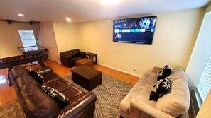 Smart TV, Netflix, table football, streaming services