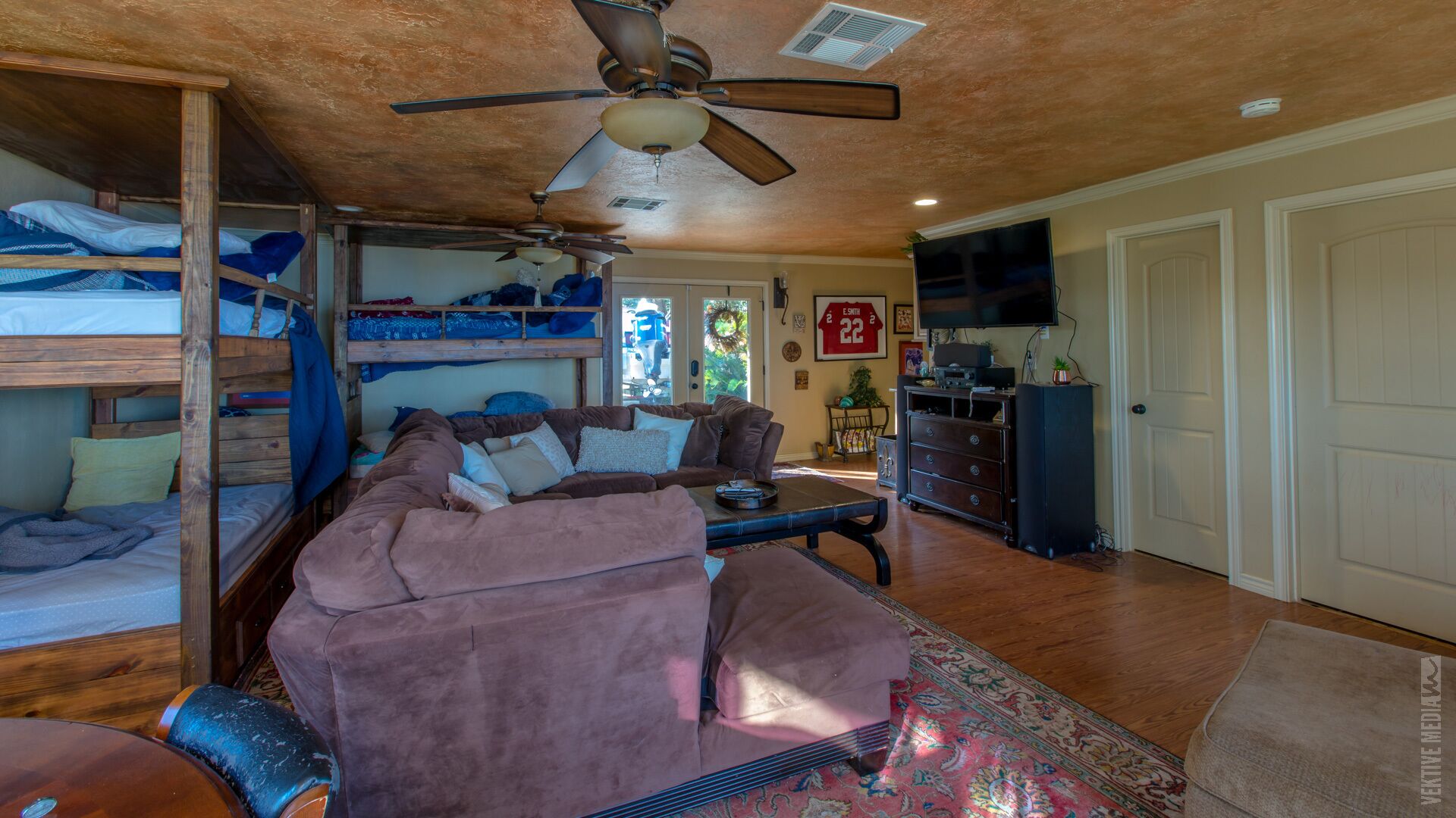 Luxury Lakefront Say Rayburn Reservoir Home