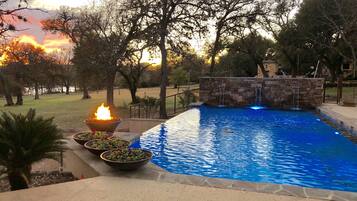 Piscine extérieure, piscine chauffée