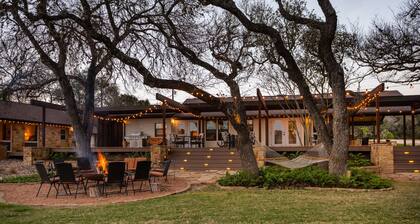 Rio de Arcadia - Two Riverside Homes, Pool & Hot Tub