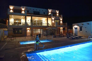 Beheizter Pool