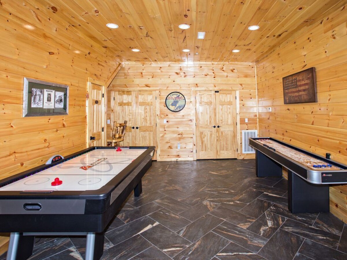 Photo 82 of Bella Vista Lodge | Fire Pit 🔥| Hot Tub | Yard | Views | Owner Managed | Games!