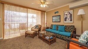 TV - Oceanfront Maalaea Kai 213 Serene Quiet Resort with Great Views (Wailuku)
