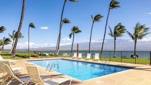 Pool - Oceanfront Maalaea Kai 213 Serene Quiet Resort with Great Views (Wailuku)