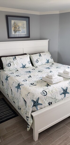 4 bedrooms, iron/ironing board, free WiFi, bed sheets