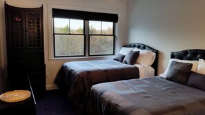 4 chambres, fer et planche à repasser, Wi-Fi, draps fournis
