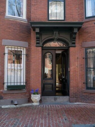 Chic South End Studio With Patio