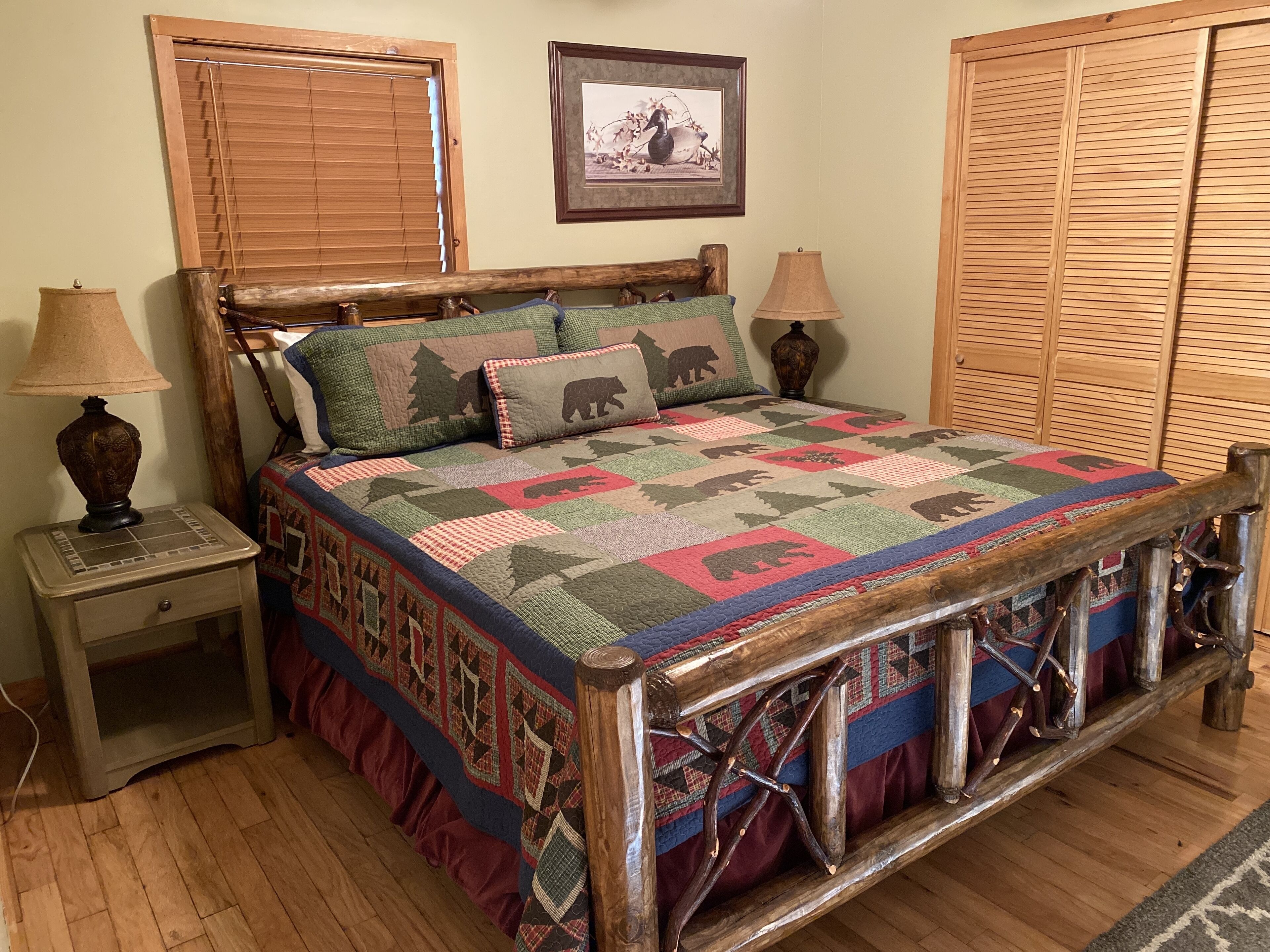 Large Sceen Porch, Fantastic View! Dogs Welcome