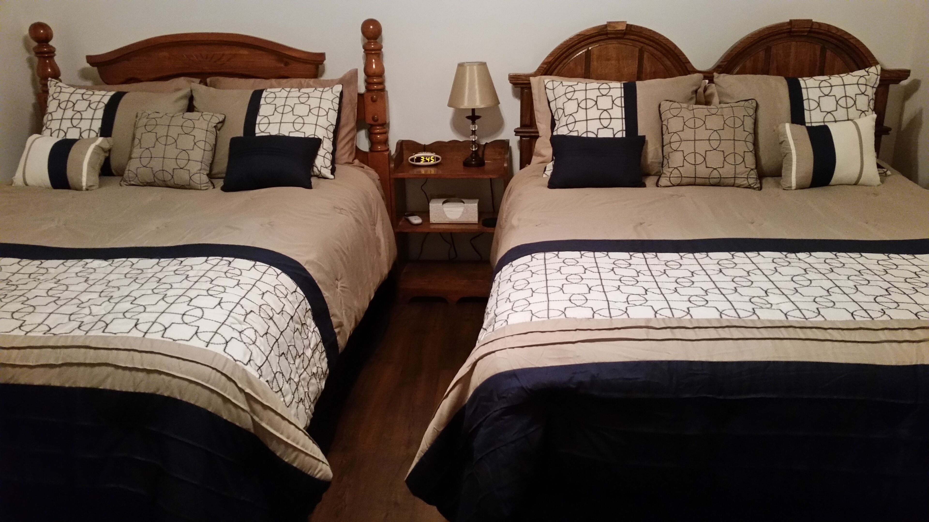 "BRAND NEW" SNOW VALLEY CHALET 1 MILE FROM HOLIDAY VALLEY