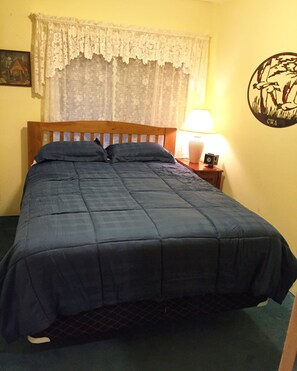 3 habitaciones, tabla de planchar con plancha, wifi y ropa de cama 