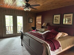 3 chambres, fer et planche à repasser, Wi-Fi, draps fournis