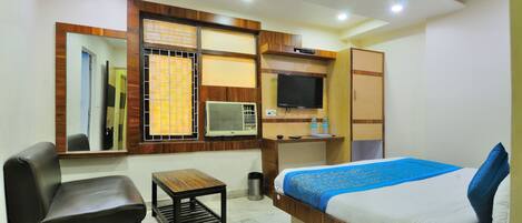 Soundproofing, rollaway beds, free WiFi