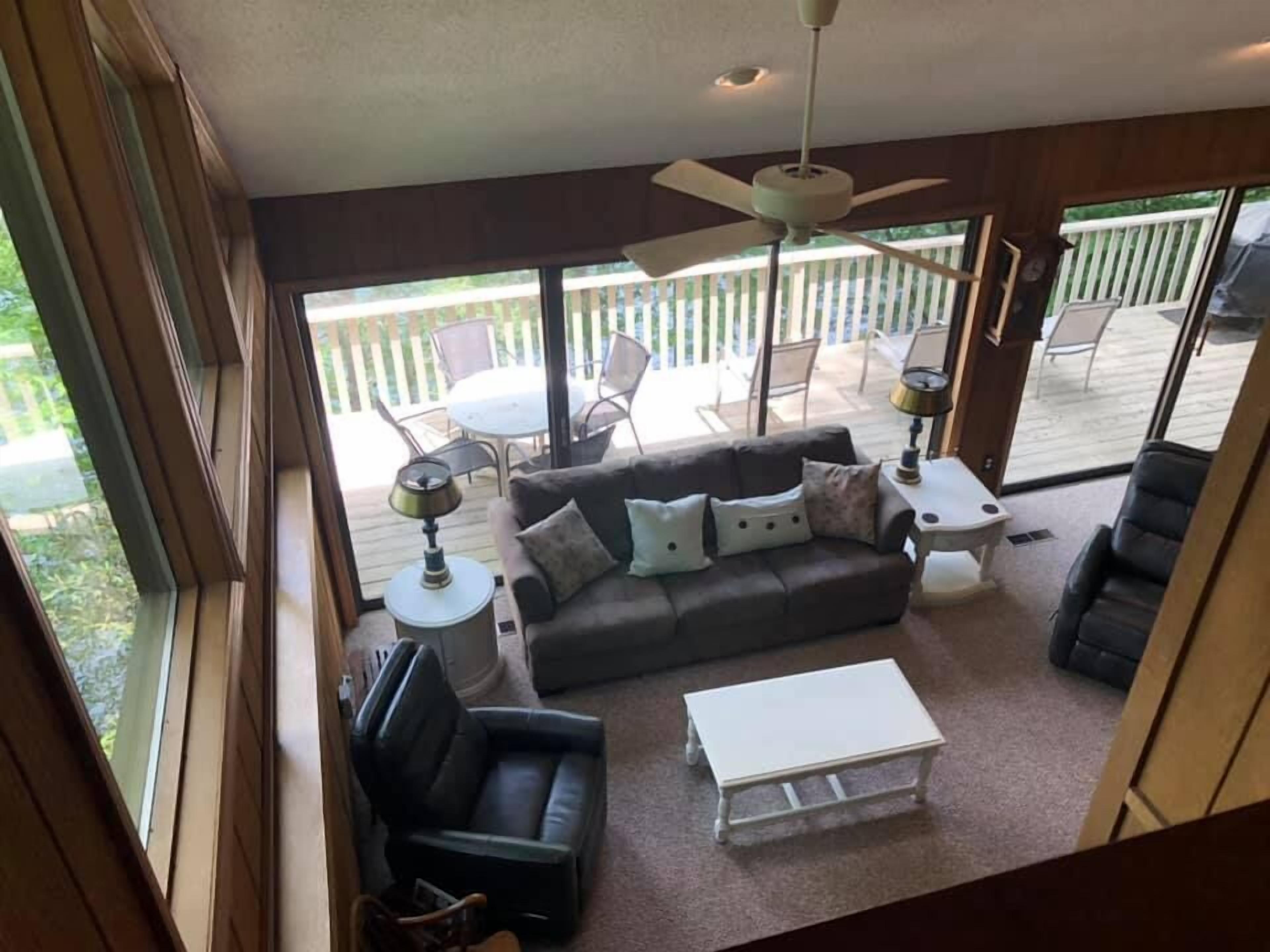 3BR/2.5 BATH LAKEFRONT HOME on Bald Mountain Lake, inside Rumbling Bald Resort