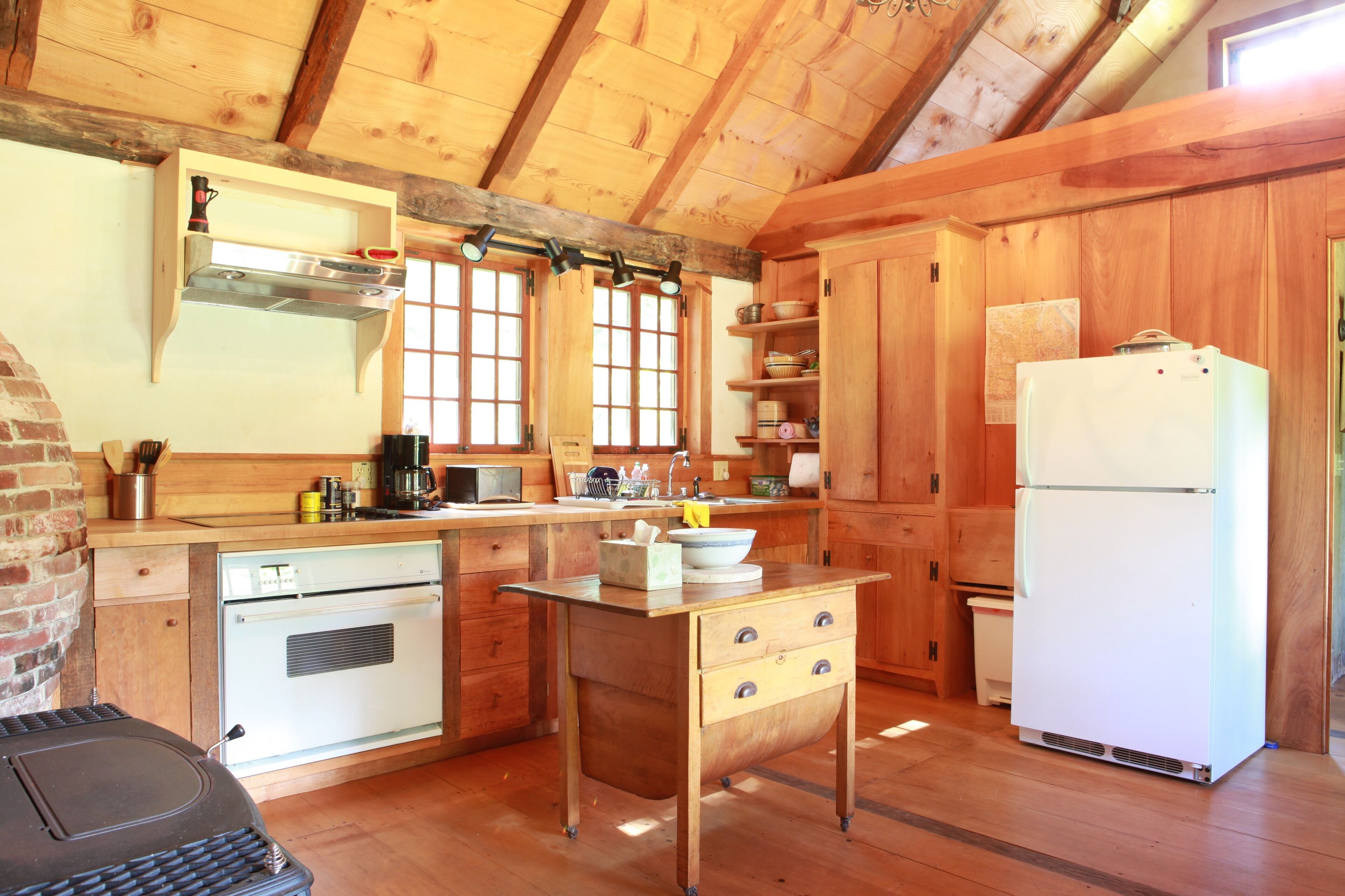 Charming Rural Cottage in the Heart of the Scenic Mohawk Trail