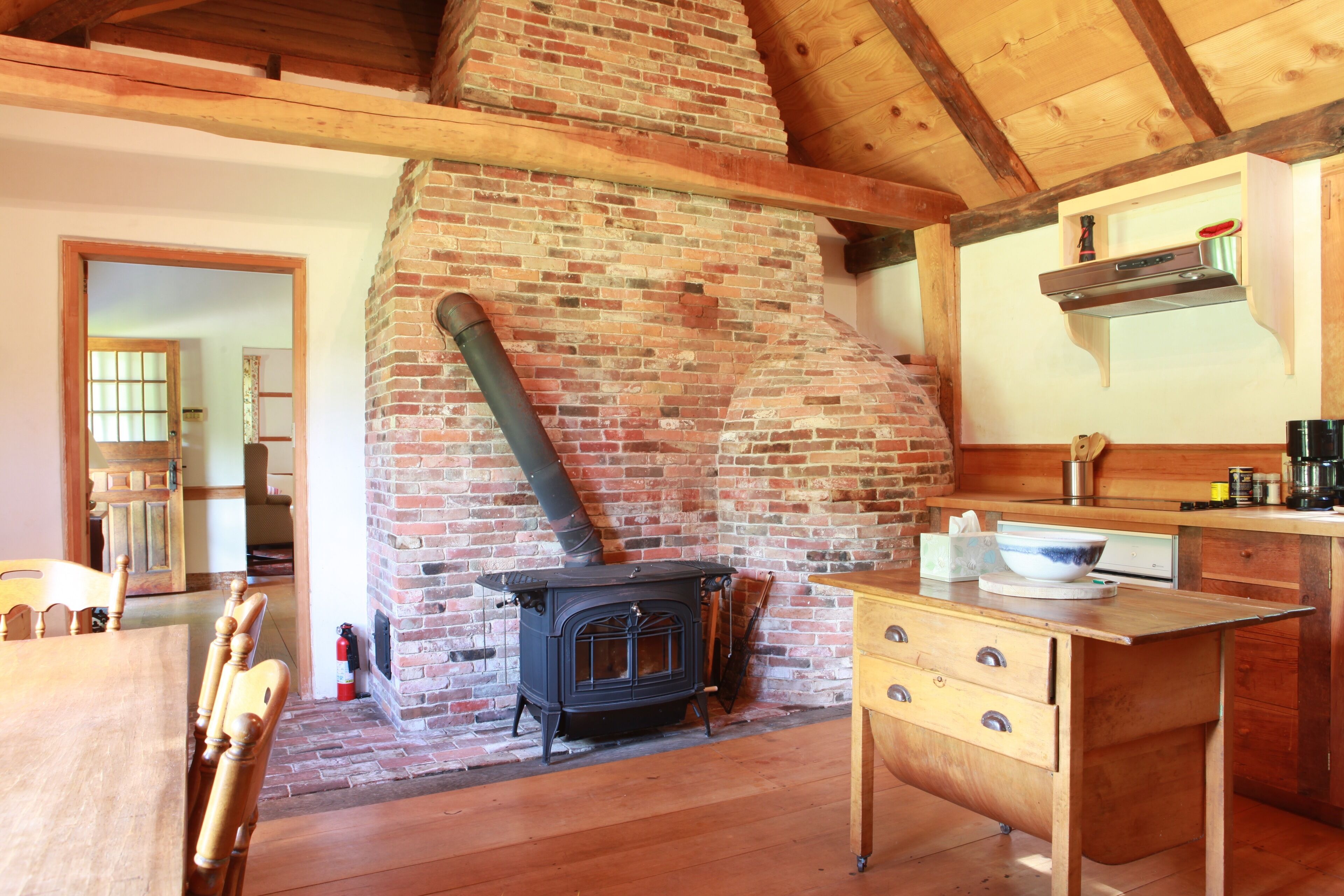 Charming Rural Cottage in the Heart of the Scenic Mohawk Trail