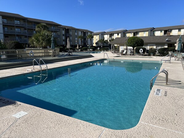 Outdoor pool - Oceanfront 270° View-North Beach Bird Sanctuary-Top Floor-Corner Unit (Tybee Island)