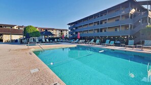 Outdoor pool - Oceanfront 270° View-North Beach Bird Sanctuary-Top Floor-Corner Unit (Tybee Island)