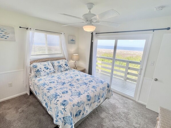 2 bedrooms, iron/ironing board, free WiFi, bed sheets - Lighthouse Point 23C | Beachfront 270° View | Top Floor Corner Oasis | 3 Pools (Tybee Island)