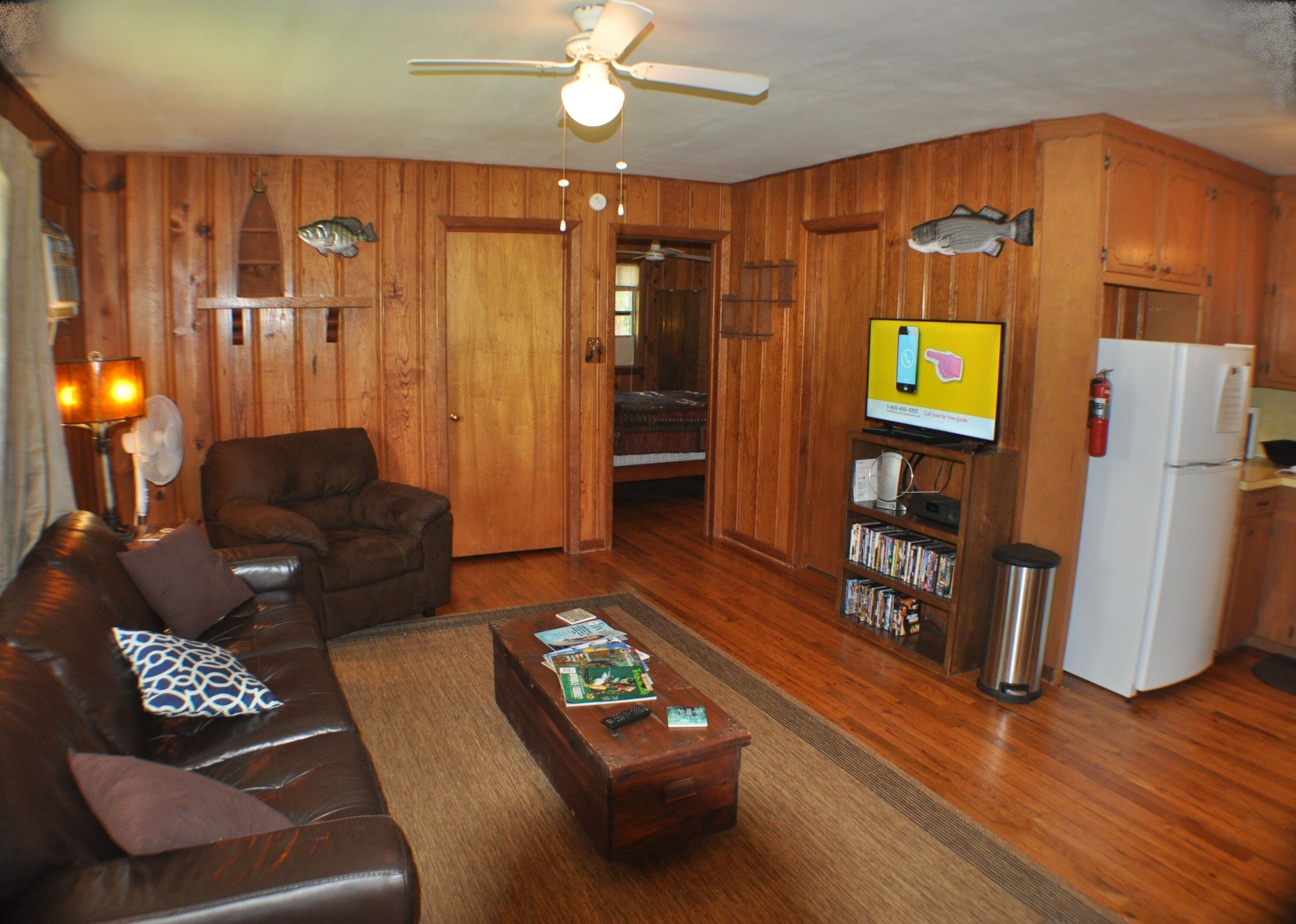 Sherwood Hills Cottage Sleeps 4 - 5.  