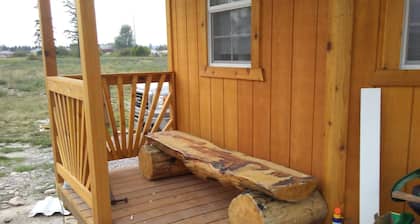 Tiny House sleeps 6 minutes from Glacier and Whitefish Ski Area