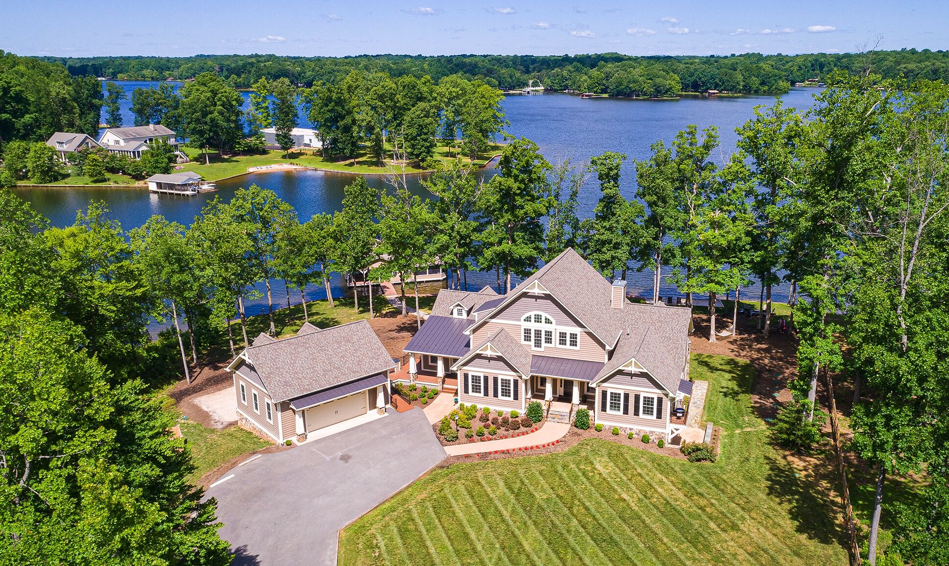 Sunset Shores at Lake Anna:  Gourmet Kitchen,300ft Shoreline, Hot Tub