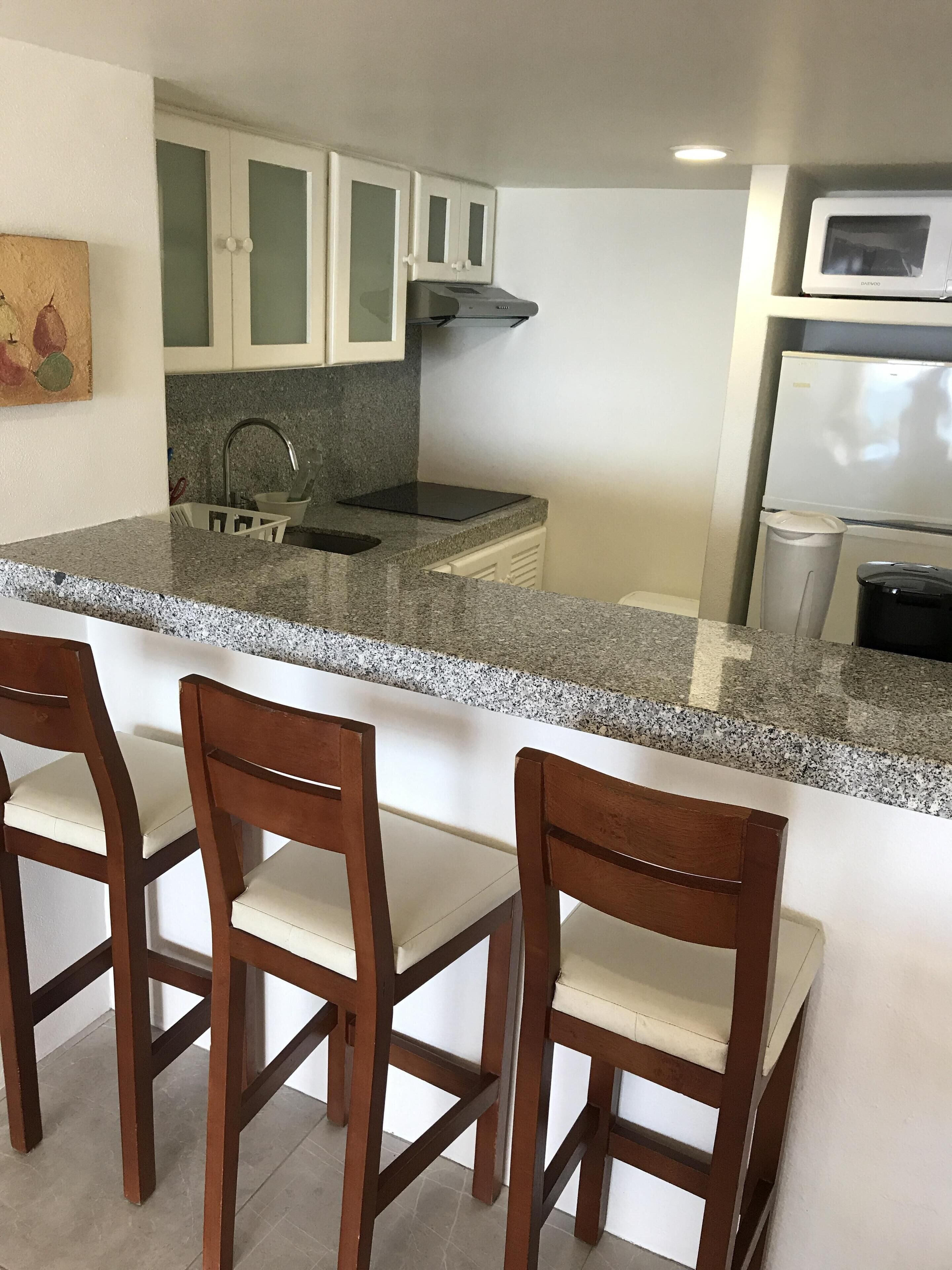 Ocean Front Tesoro Condo-Hotel 523 2 Br 2 Bthr