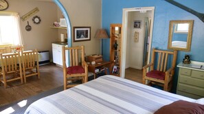 3 bedrooms, free WiFi, bed sheets - Peace by the river. Cozy cabin right next to the Little Salmon River (New Meadows)