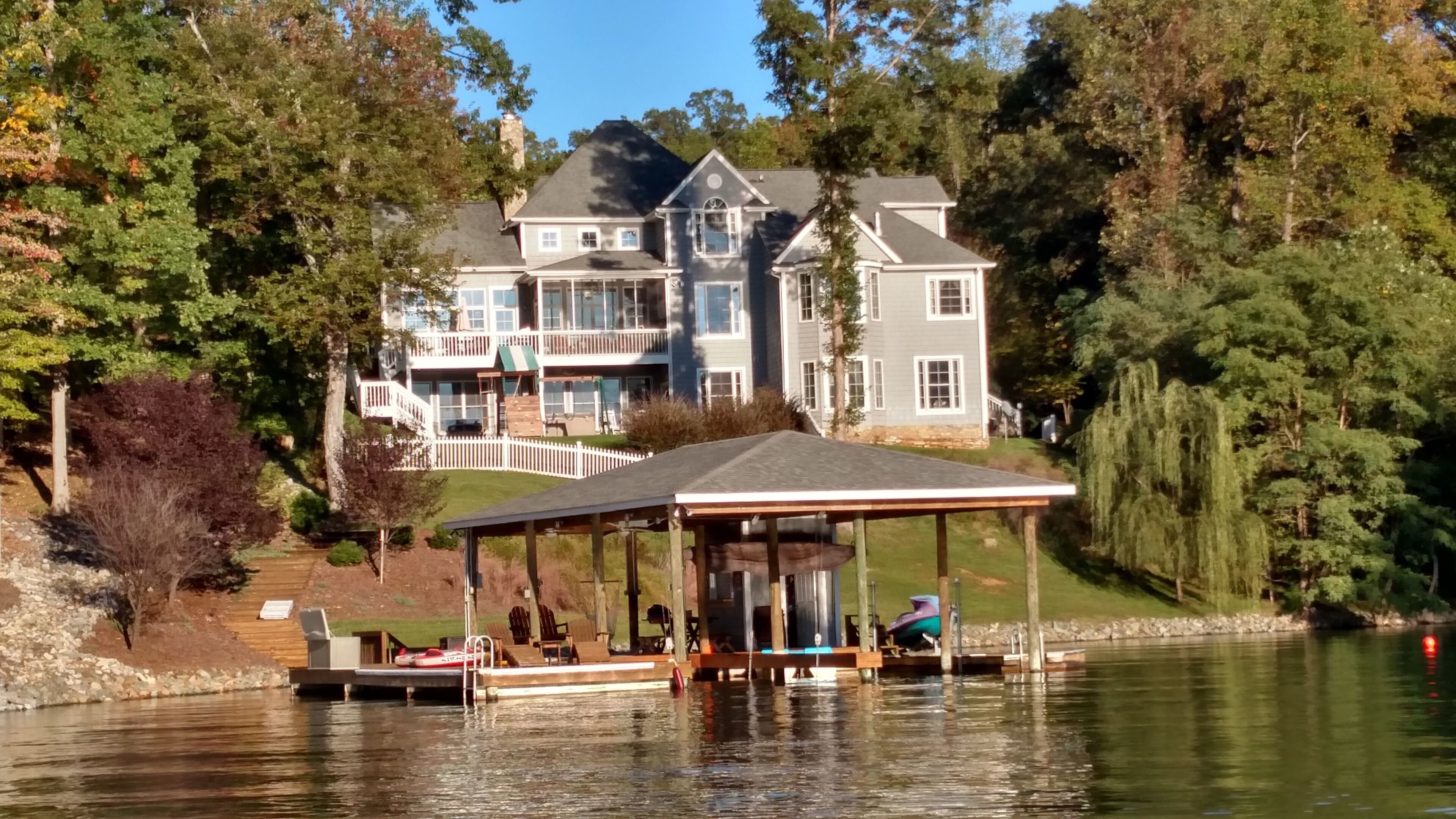 EastlakeEstateSML- Sunsets, HotTub, Covered Boat Dock, canoes-kayaks-paddle boat