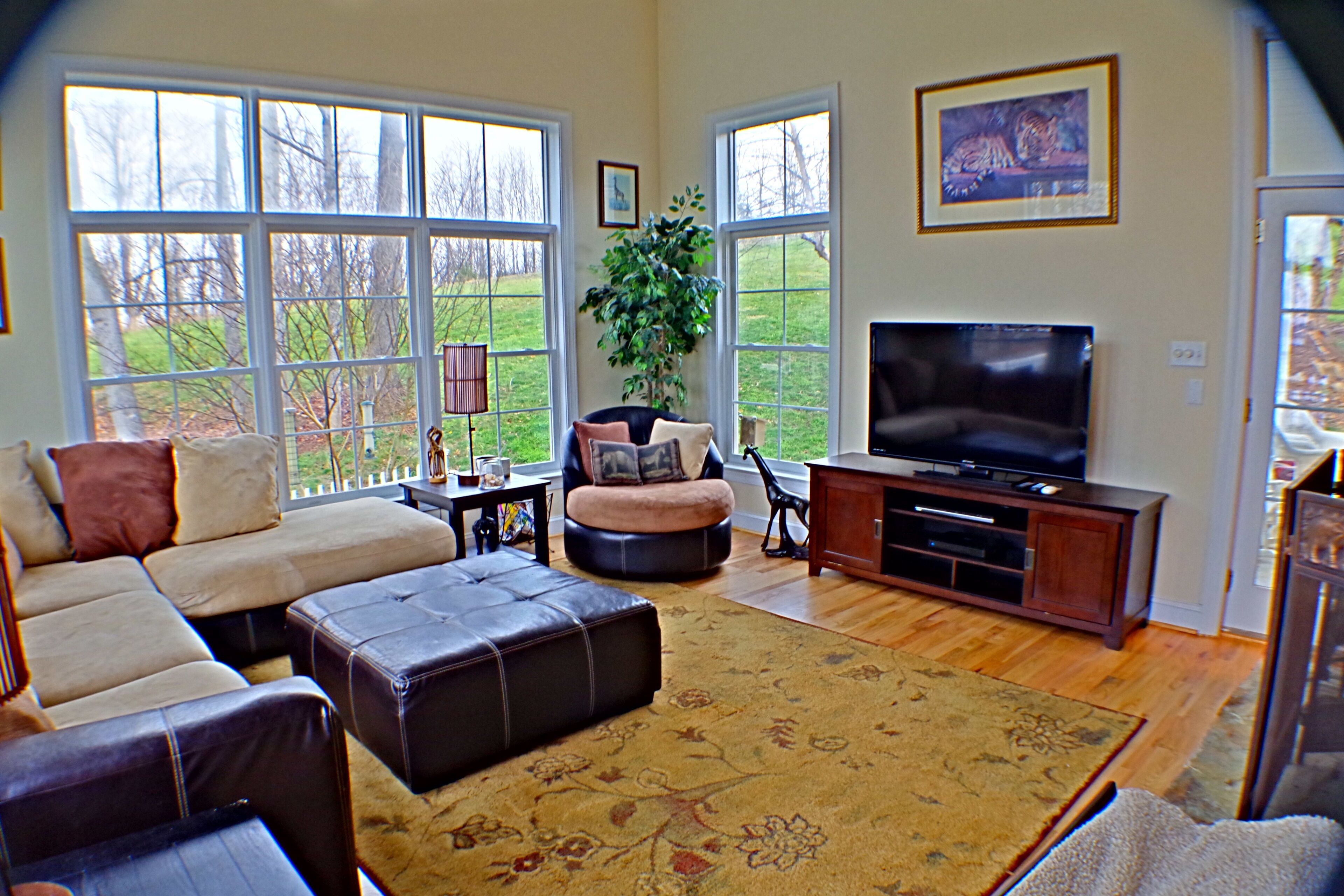 EastlakeEstateSML- Sunsets, HotTub, Covered Boat Dock, canoes-kayaks-paddle boat