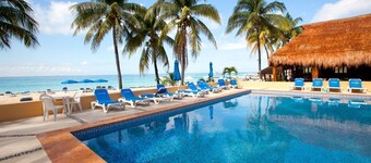 Pristine and Clean, Deluxe Ground Floor Condo #5 at Nautibeach