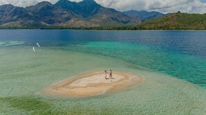 ビーチ、サンラウンジャー、ビーチタオル