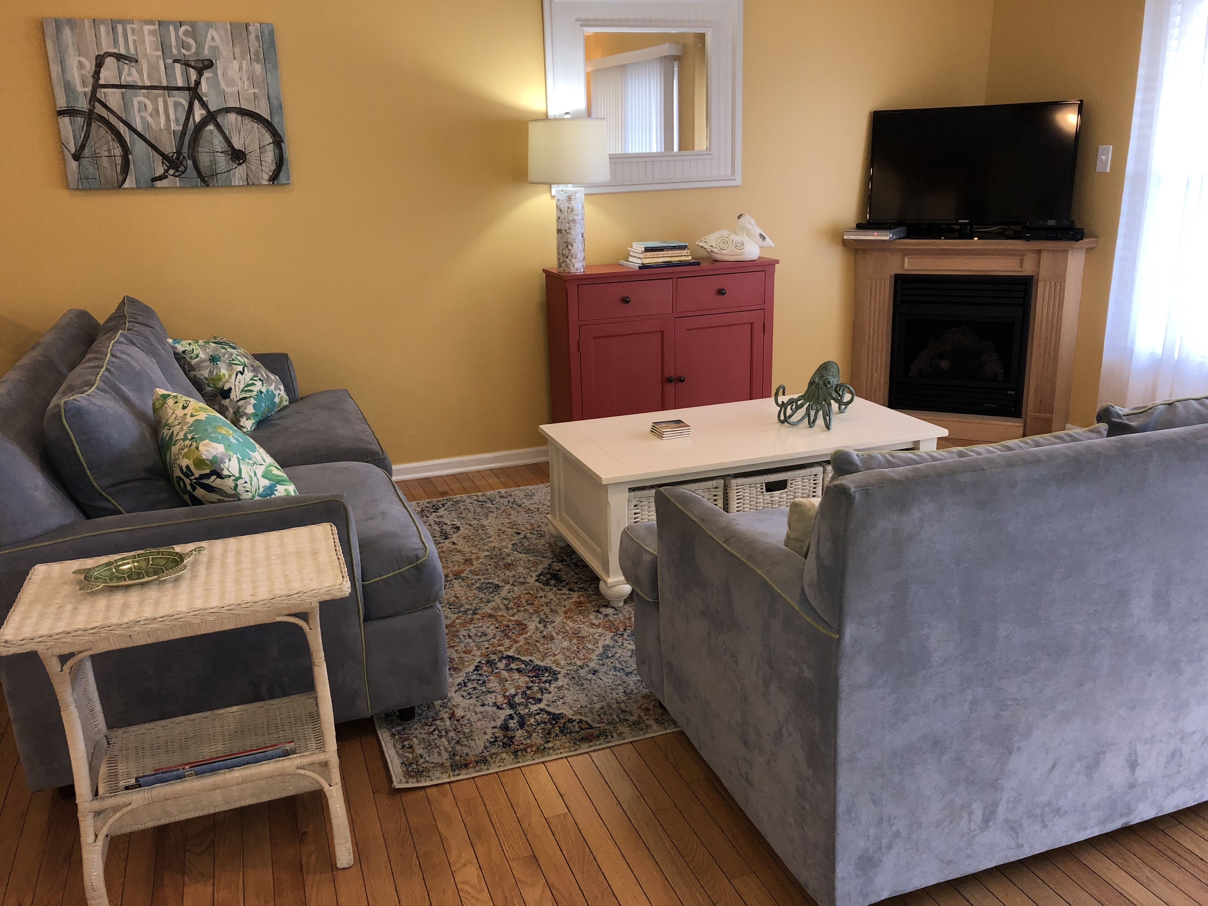 Excellent Location!  3BR/3BA - 1 block to Beach, Boards and Conv Ctr